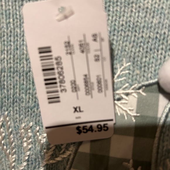 Sweaters - Picture 2 of 8